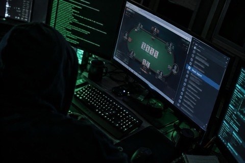 Online Poker Security Reaches New Milestone: Just Hack the Player